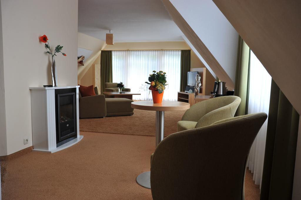 Hotel Am Alten Strom Росток Экстерьер фото