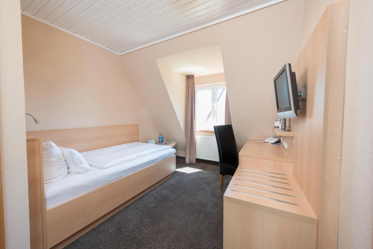 Hotel Am Alten Strom Росток Экстерьер фото